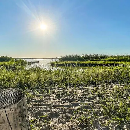 Stunning In With Kitchen بيت للعطل *